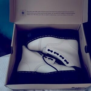 Dr Martens - never worn